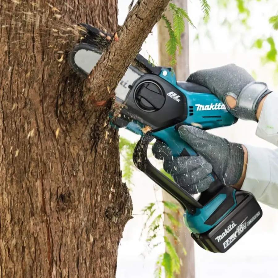 Цепная аккумуляторная пила Makita DUC101Z